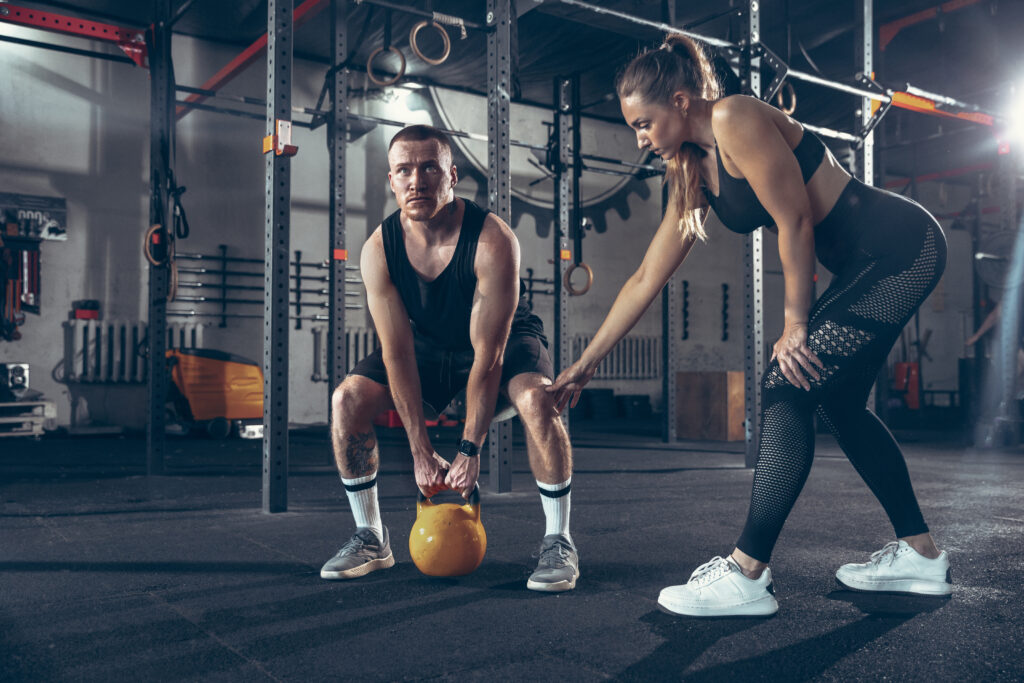 Por que o agachamento é um exercício que não pode faltar no seu treino -  15/06/2022 - UOL VivaBem